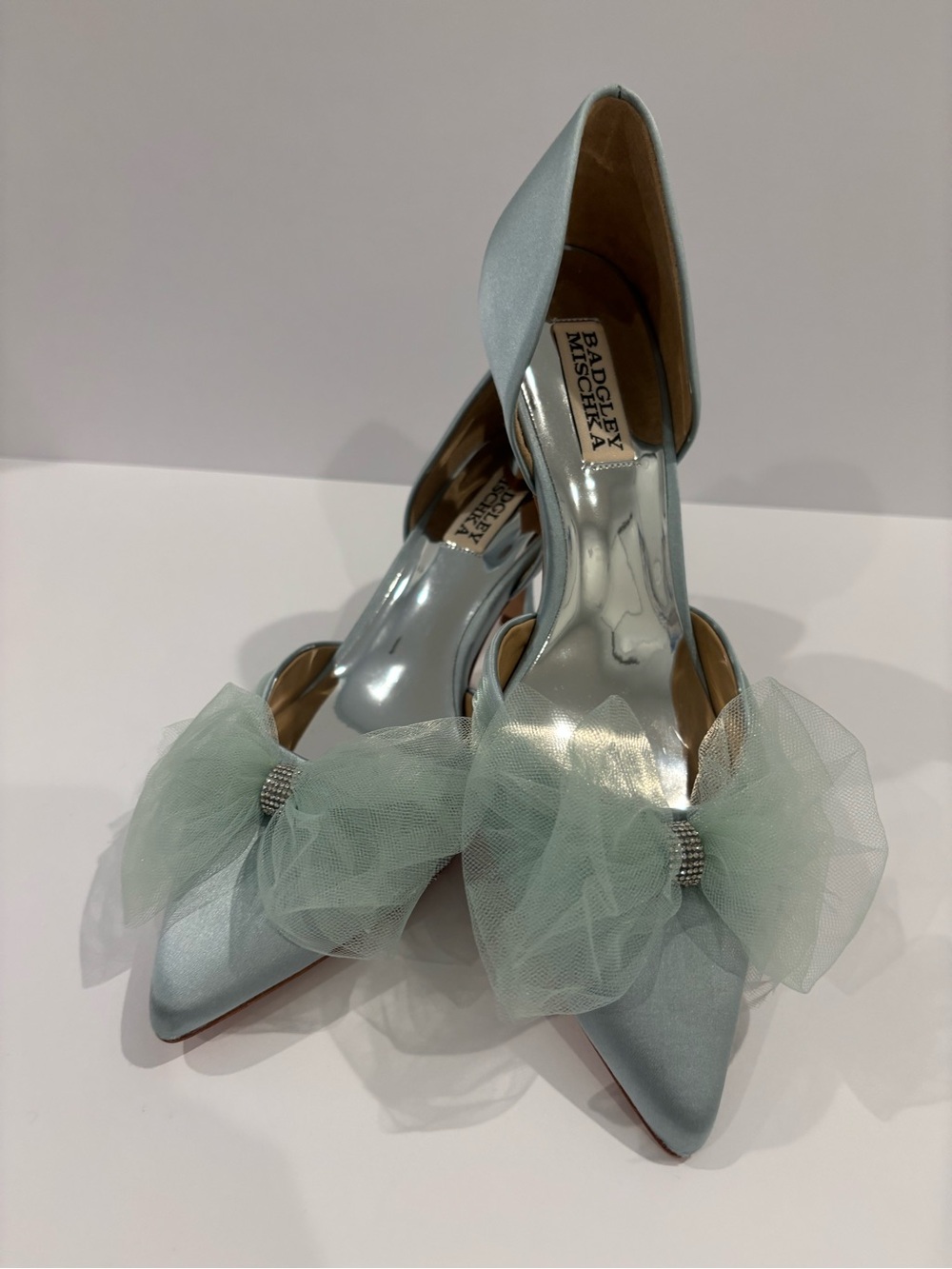 Badgley Mischka Festive Mist Satin Pump Size 7
